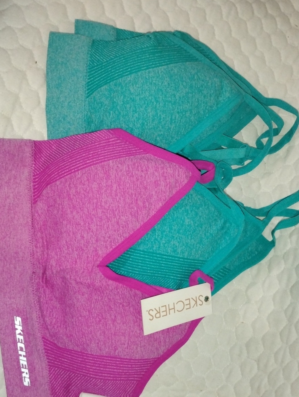 NWT Skechers Pink and Teal Seamless Sport Bras